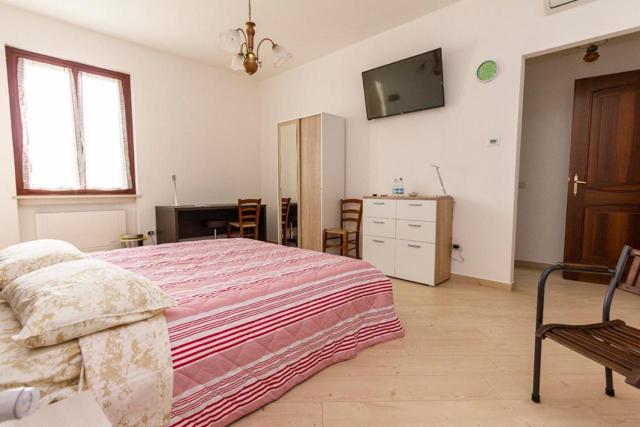 La Colomba B&B Castellaro  エクステリア 写真