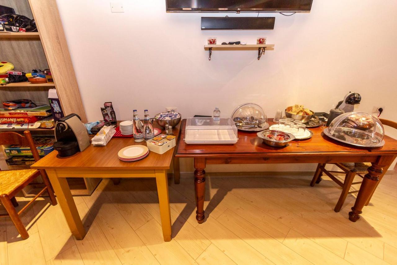 La Colomba B&B Castellaro  エクステリア 写真