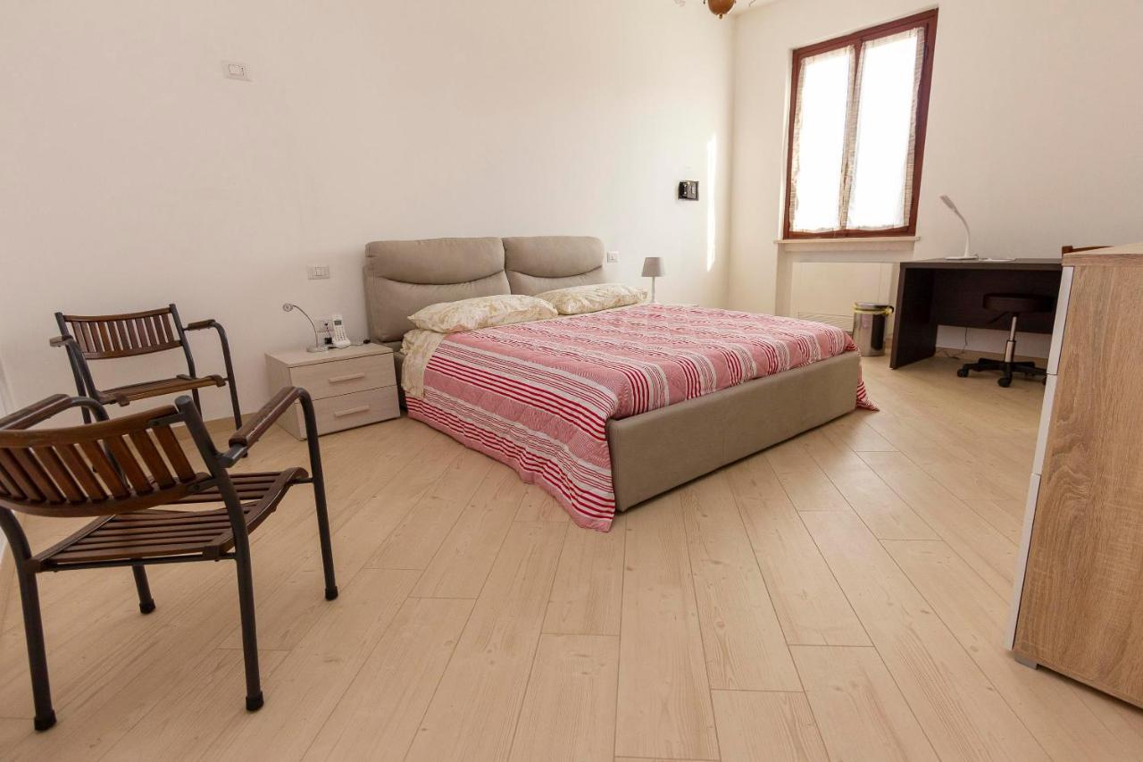 La Colomba B&B Castellaro  エクステリア 写真